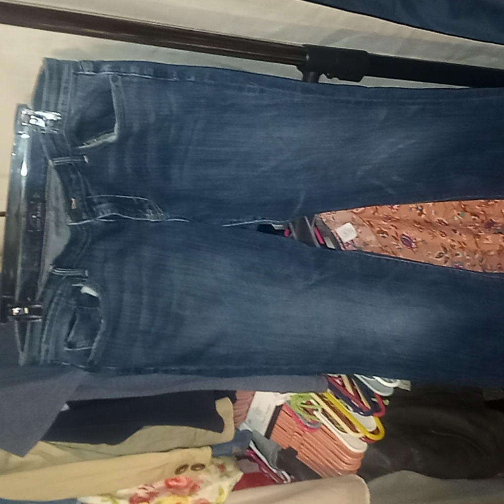 Lucky  brand